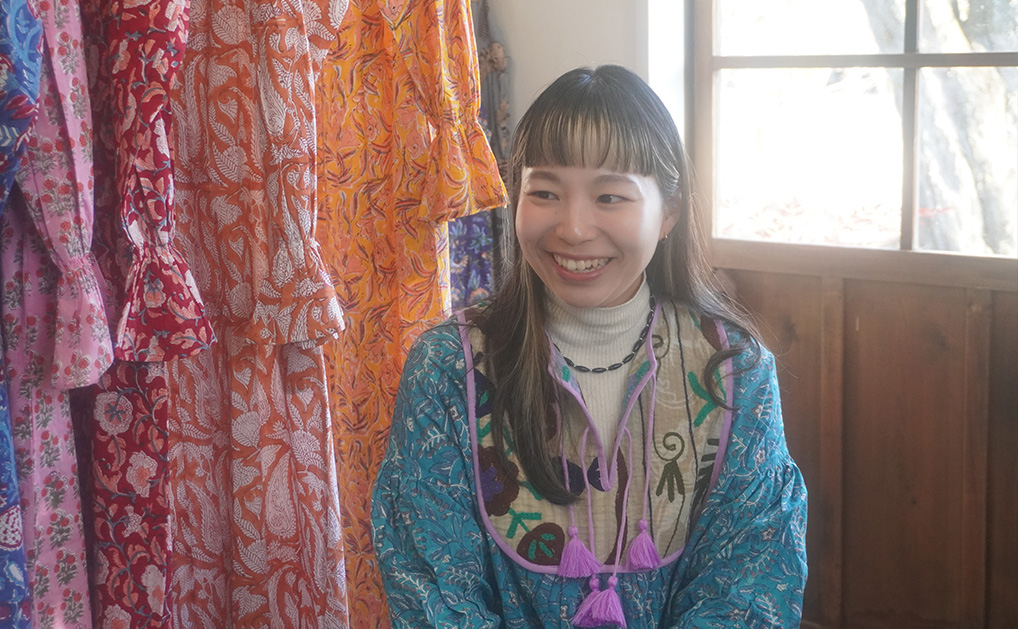 nioki with AMKUPi（ニウーキ ウィズ アムクピ）　金子朱々佳