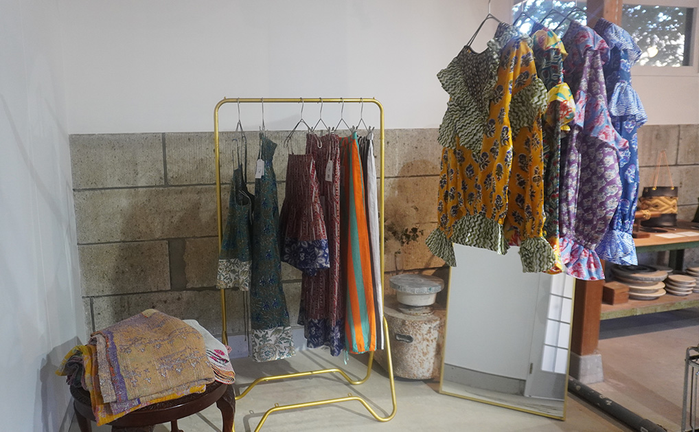 nioki with AMKUPi（ニウーキ ウィズ アムクピ）　金子朱々佳