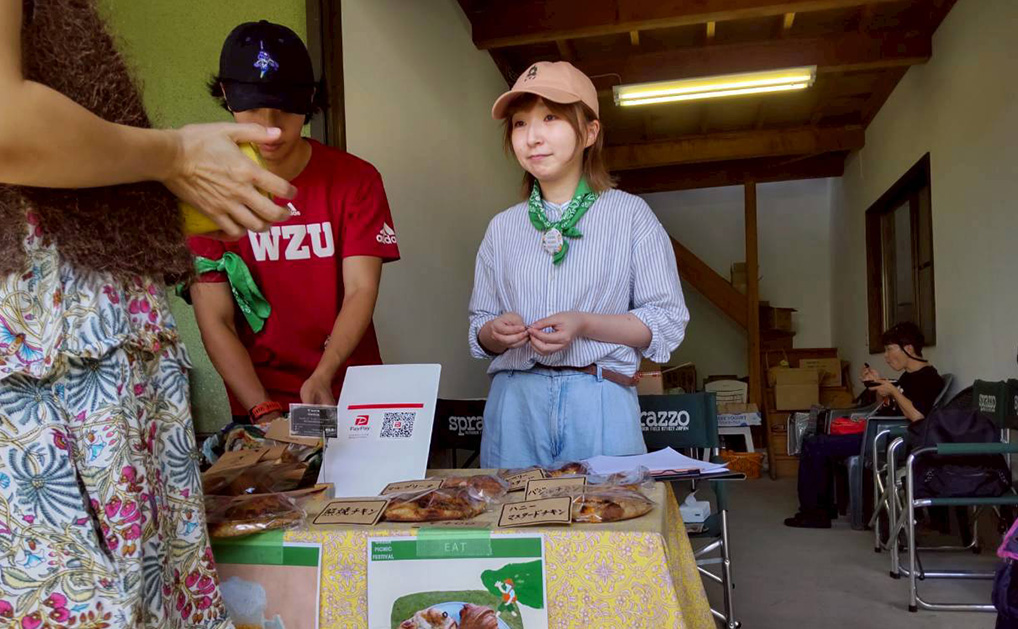 nioki with AMKUPi（ニウーキ ウィズ アムクピ）　金子朱々佳