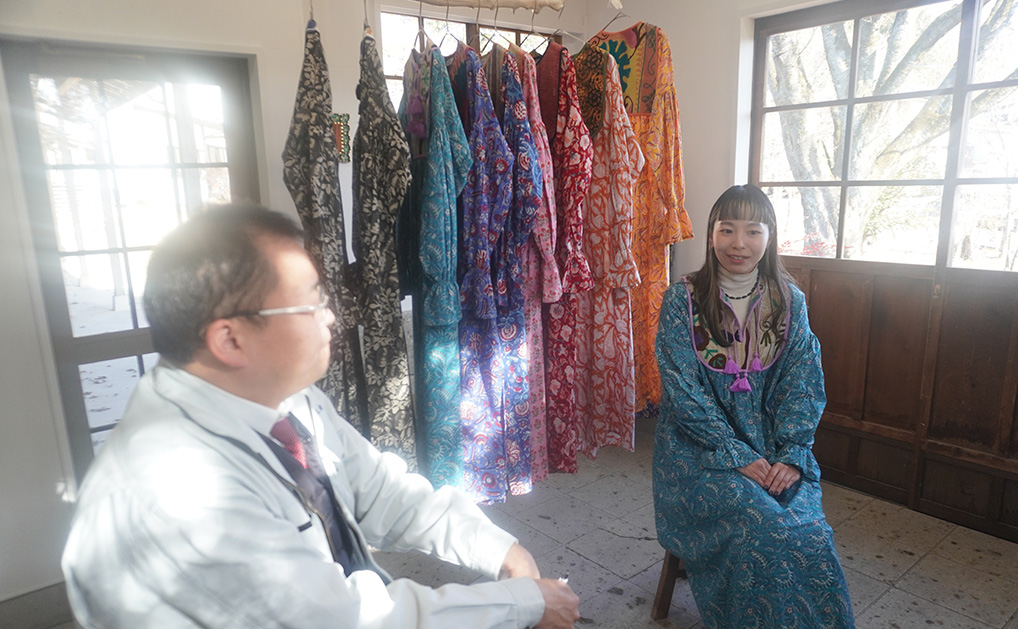 nioki with AMKUPi（ニウーキ ウィズ アムクピ）　金子朱々佳