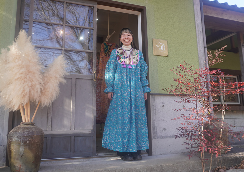 nioki with AMKUPi ニウーキ ウィズ アムクピ 金子 朱々佳